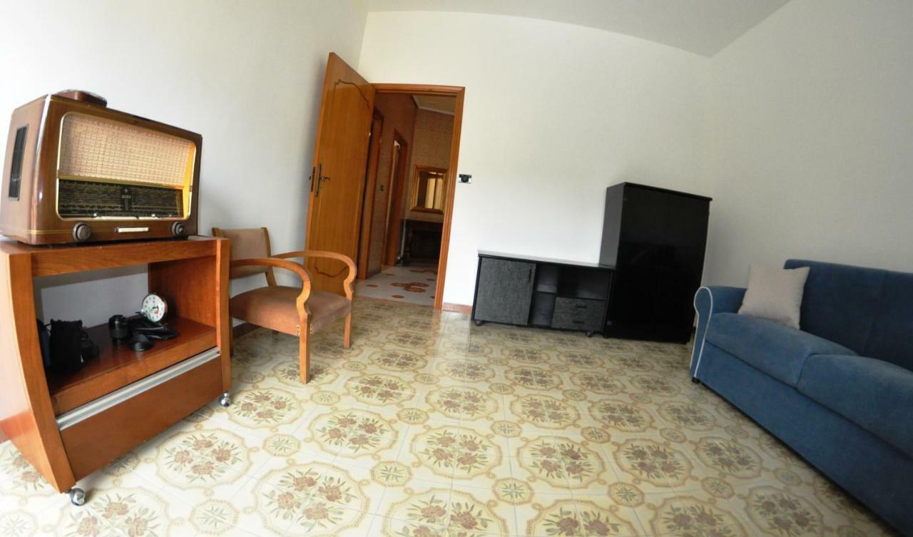 Casa Fontana Villa โมดิกา ภายนอก รูปภาพ
