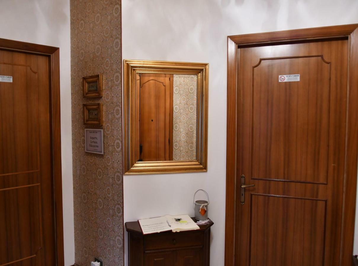 Casa Fontana Villa โมดิกา ภายนอก รูปภาพ