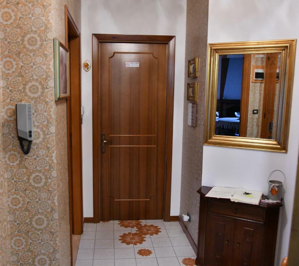 Casa Fontana Villa โมดิกา ภายนอก รูปภาพ