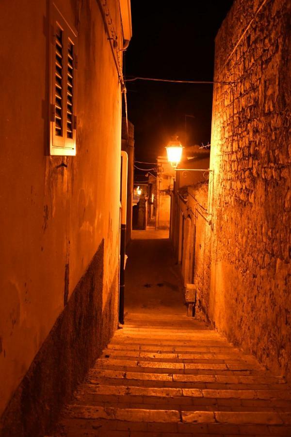 Casa Fontana Villa โมดิกา ภายนอก รูปภาพ